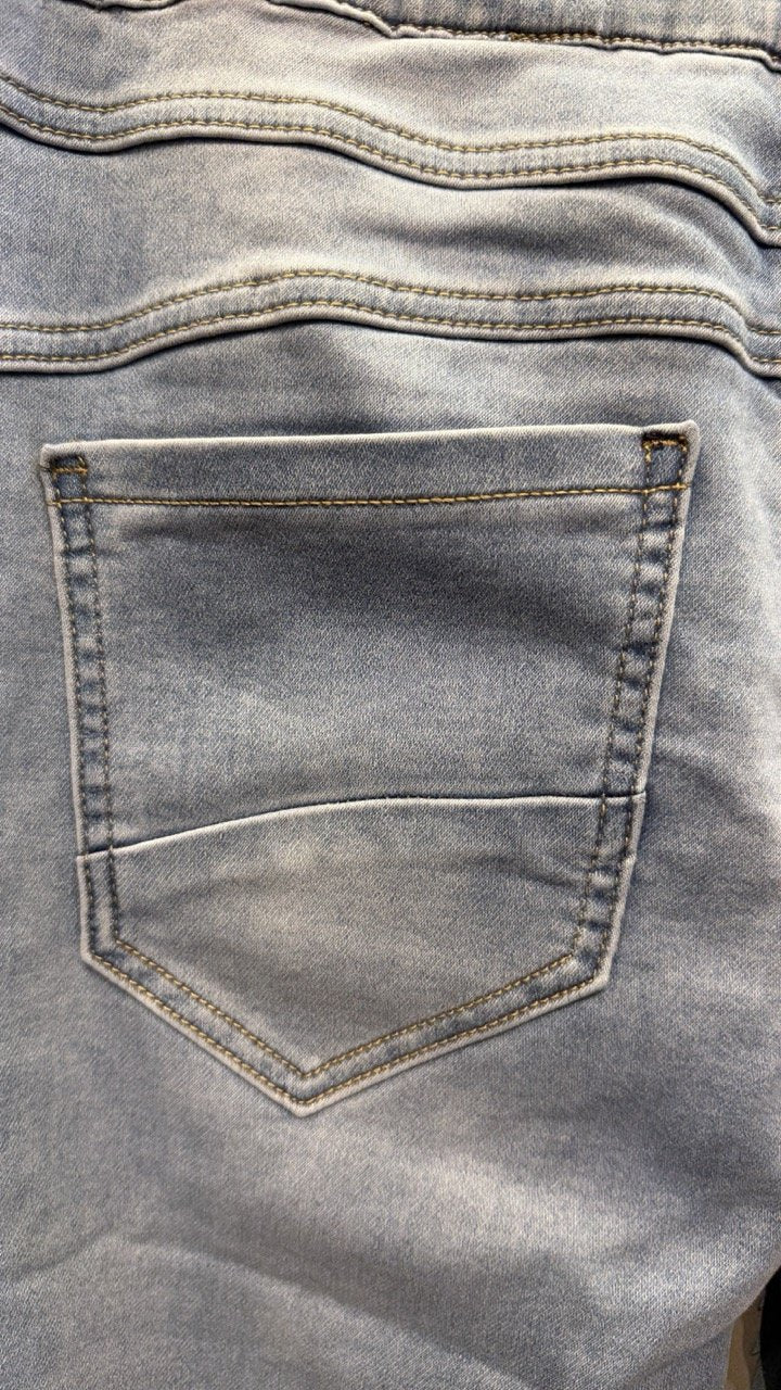 Jeans Jogging Soft-Touch i Jeans M-Wash från Caramelle Fashion - detalj | Lilla Hem