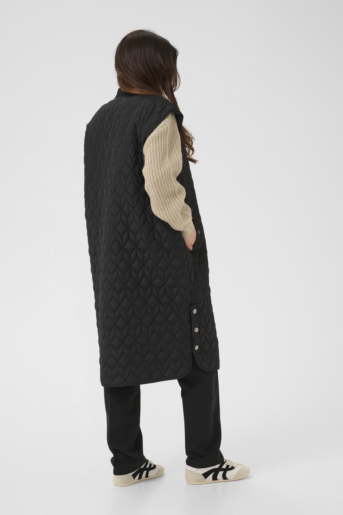 KAlelia Quilt Waist Coat Black Deep material - Kaffe | Lilla Hem