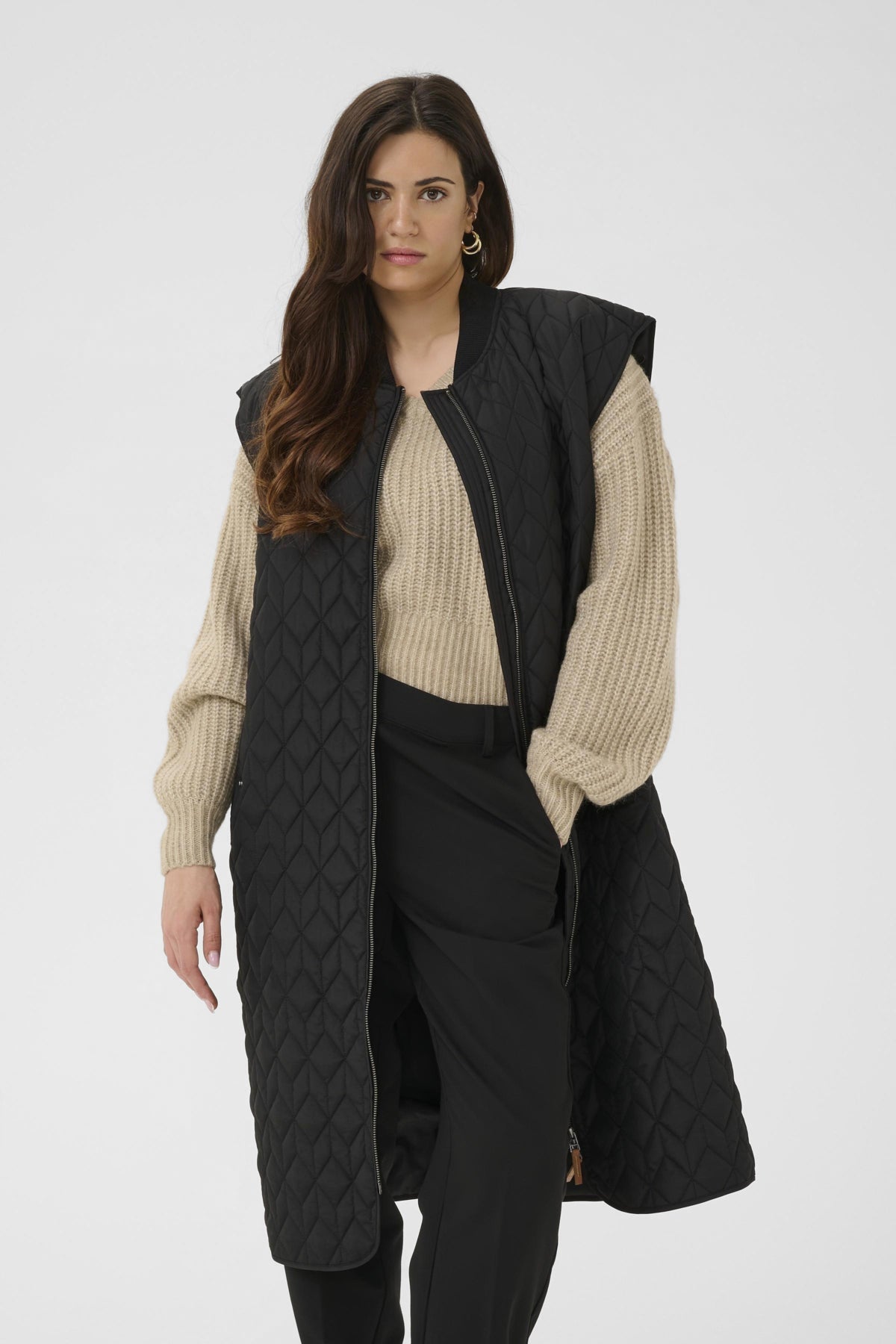 KAlelia Quilt Waist Coat Black Deep helbild - Kaffe | Lilla Hem