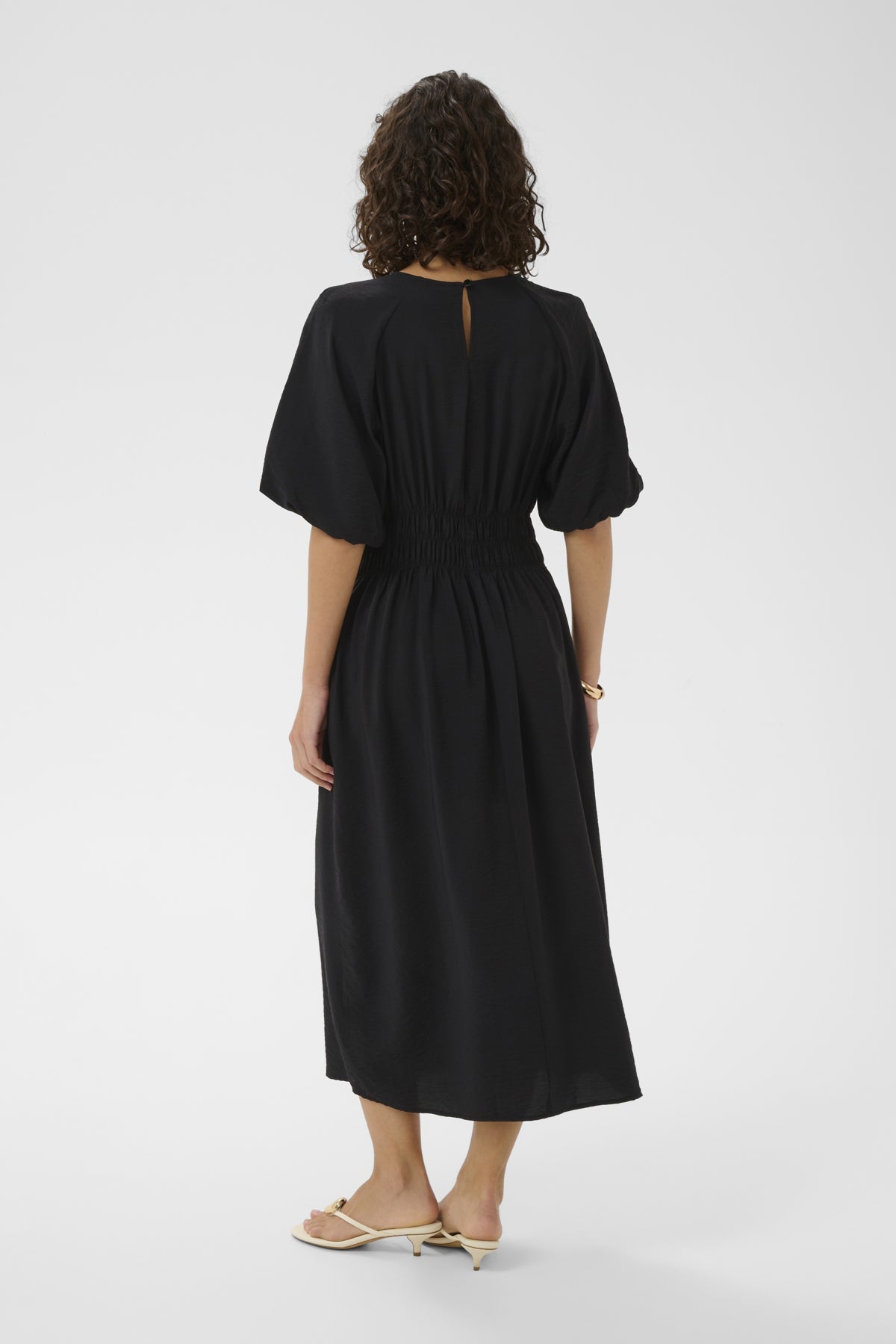 KAneema Dress Black Deep material | Lilla Hem