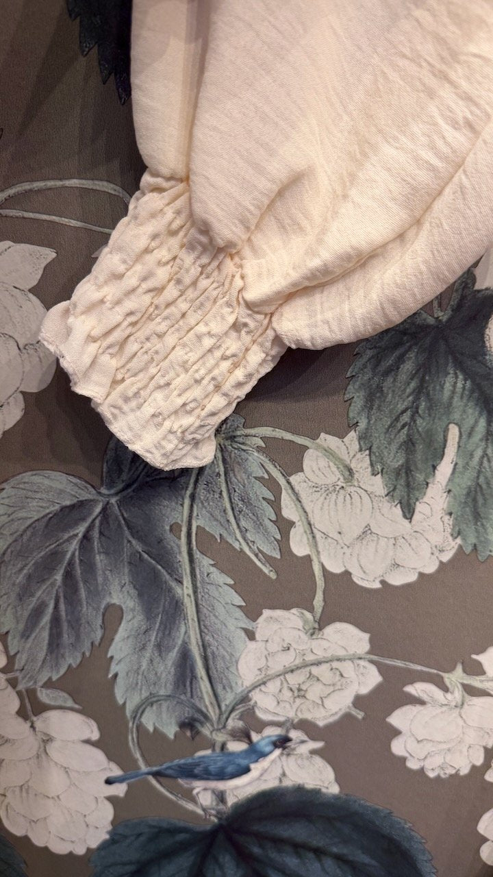 Blus med V-Ringad Hals med Volang | Lilla Hem