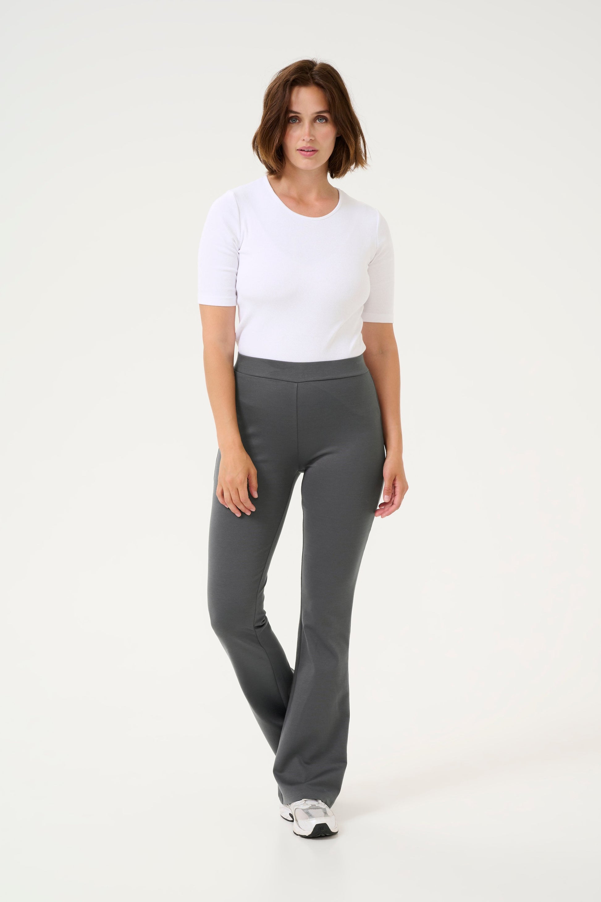 KAjenny Flared Leggings M Black Oyster - KAFFE hos Lilla Hem