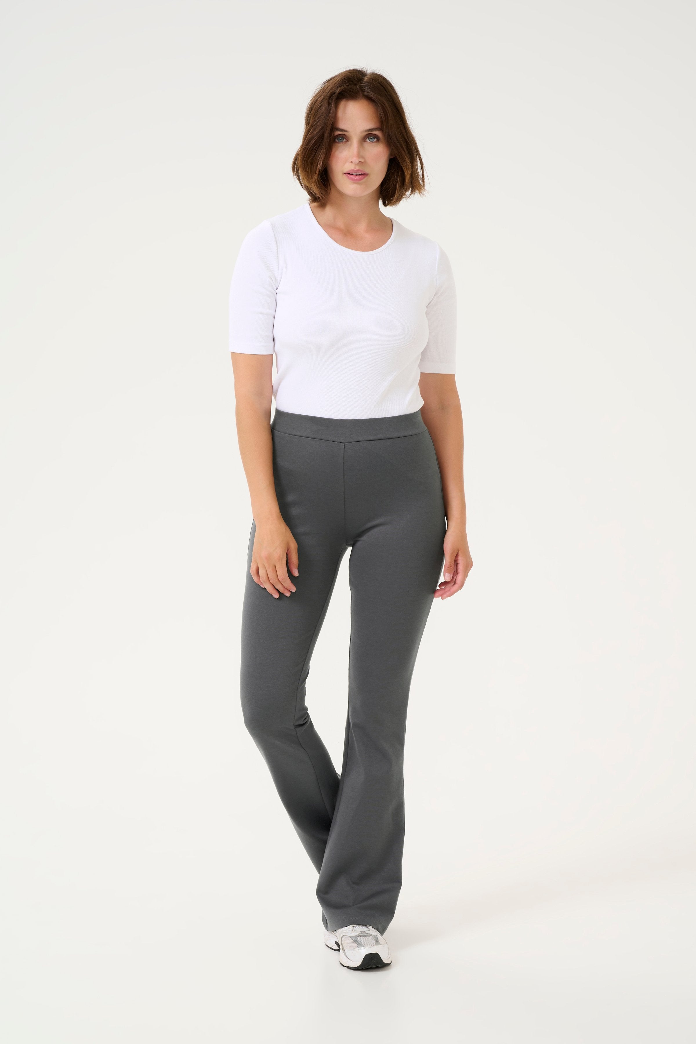 KAjenny Flared Leggings L Black Oyster - KAFFE hos Lilla Hem