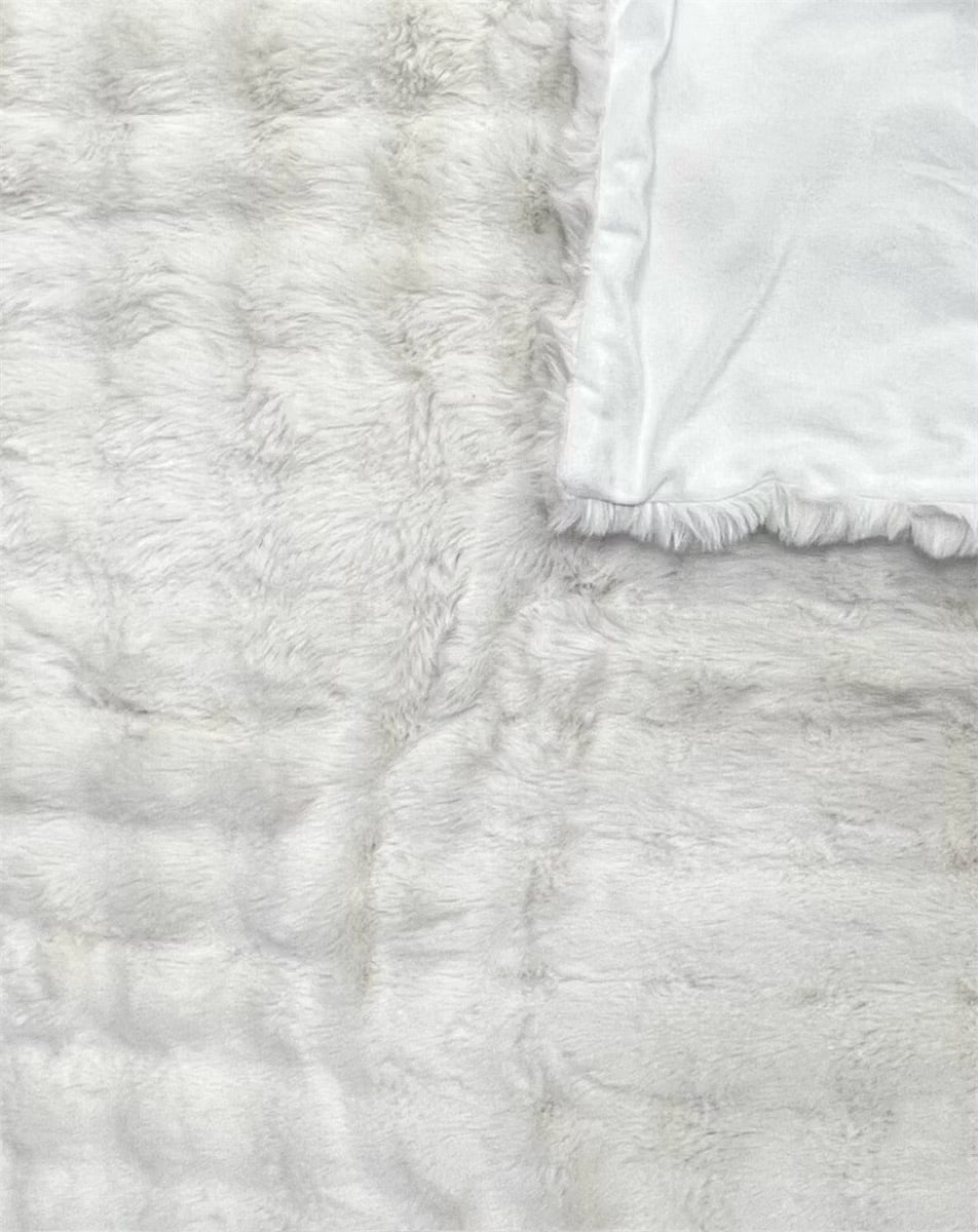 Pläd ASPEN FAUX Vit, 140x180cm, polyester, 650g - Milton Home hos Lilla Hem