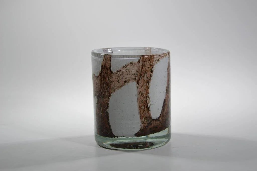 Ljuslykta UNIK Hög Cylinder, Vit/Beige m Bruna linjer, Hand - Milton Home hos Lilla Hem