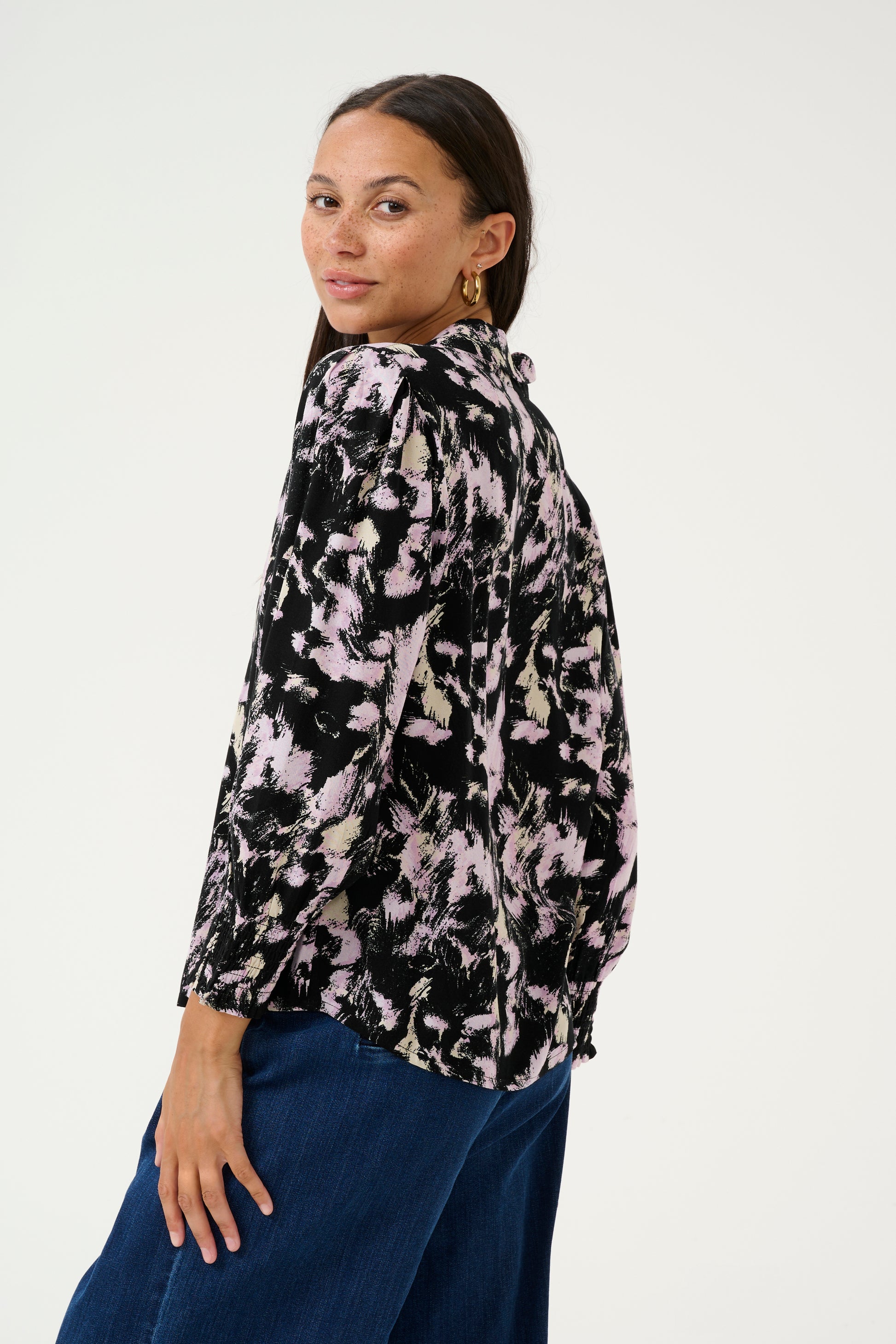 KAlura Shirt Black/Pink Graphic Strokes - KAFFE | Lilla Hem