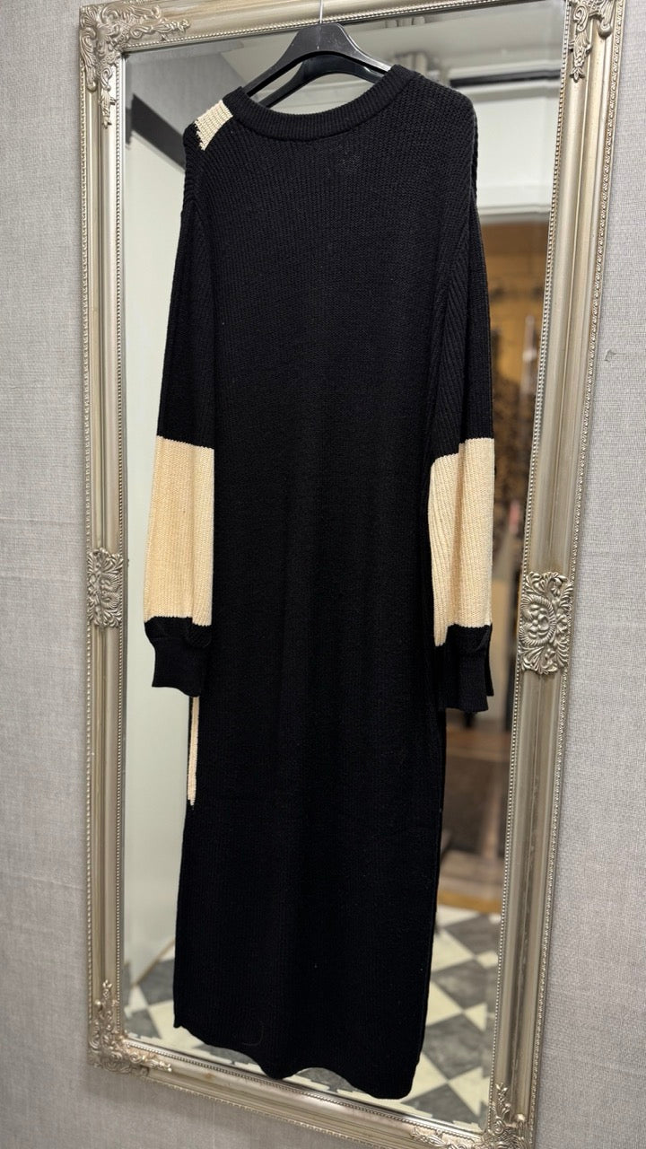 OBJMALENA L/S KNIT AOP DRESS Strl:l Sandshell - VILA Sweden OBJECT | Lilla Hem