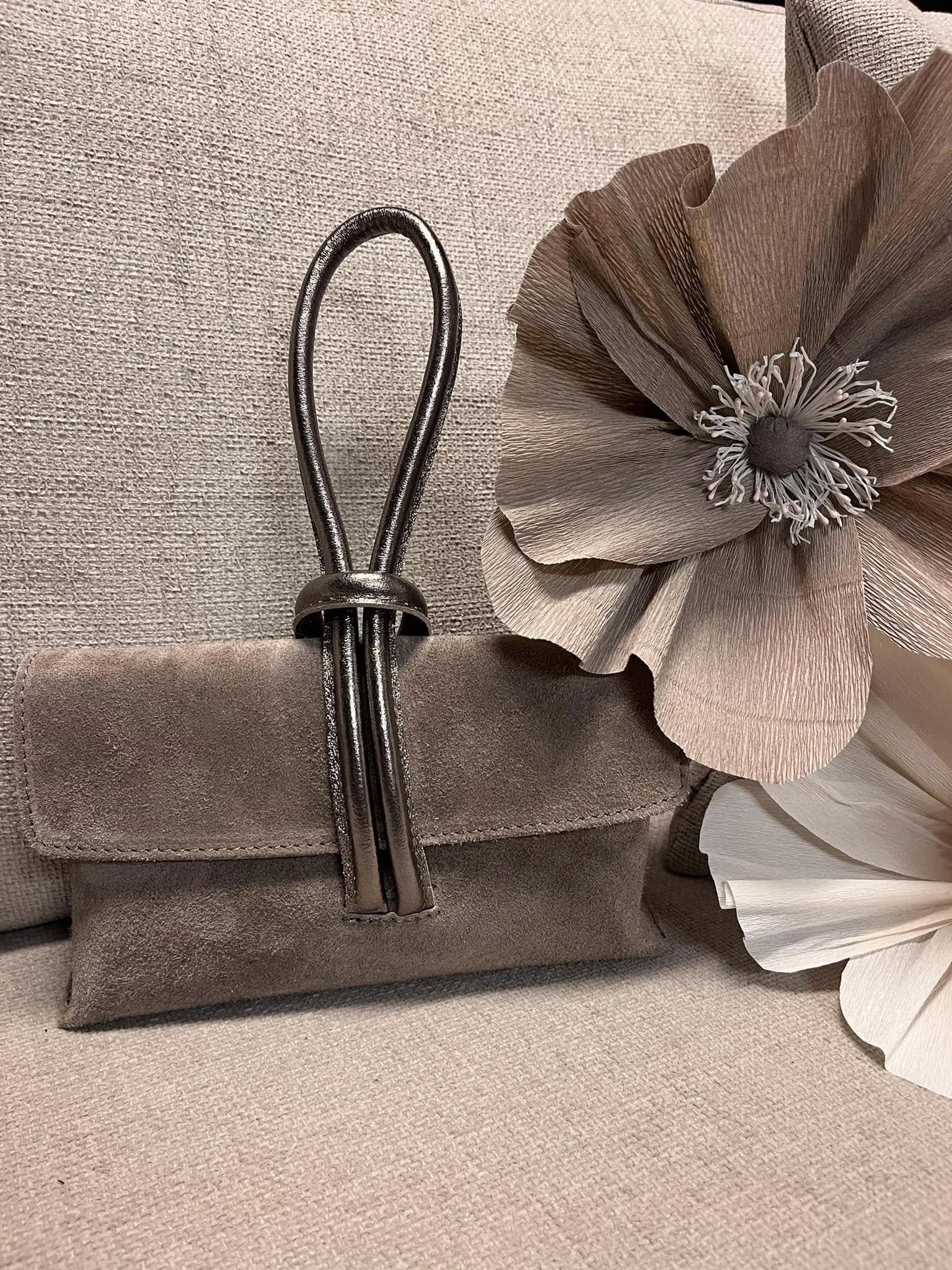 Mockaväska Taupe hos Lilla Hem