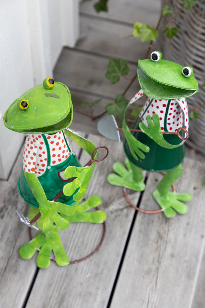 Groda Trädgård i Hamrad Plåt 30 Cm - Different Design | Lilla Hem