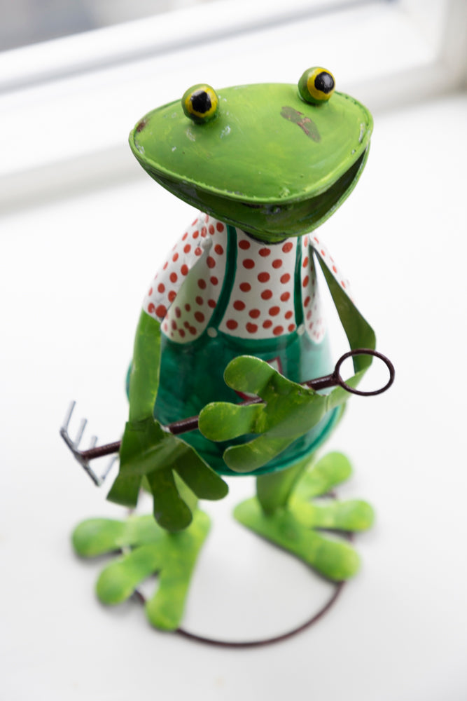 Groda Trädgård i Hamrad Plåt 30 Cm - Different Design | Lilla Hem