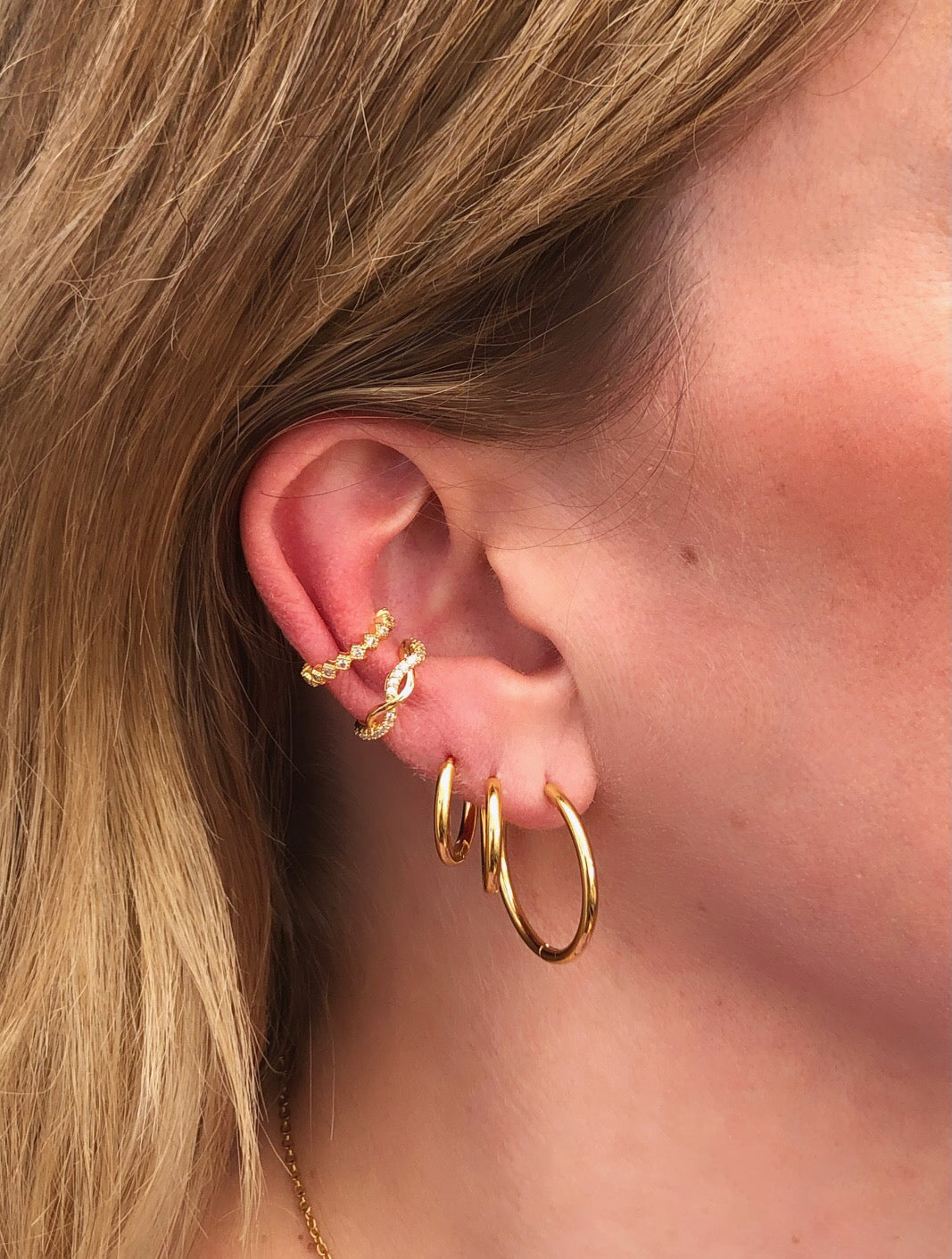 Örhängen Sienna Plain 20mm, Gold - By Jolima | Lilla Hem