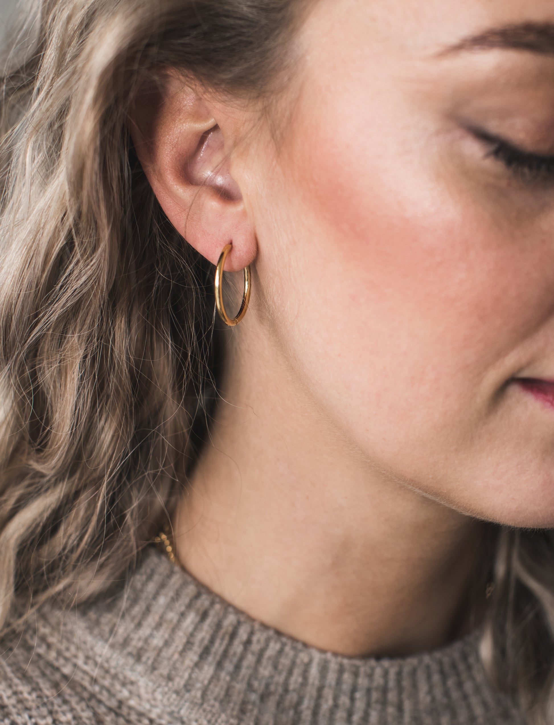 Örhängen Sienna Plain 20mm, Gold - By Jolima | Lilla Hem