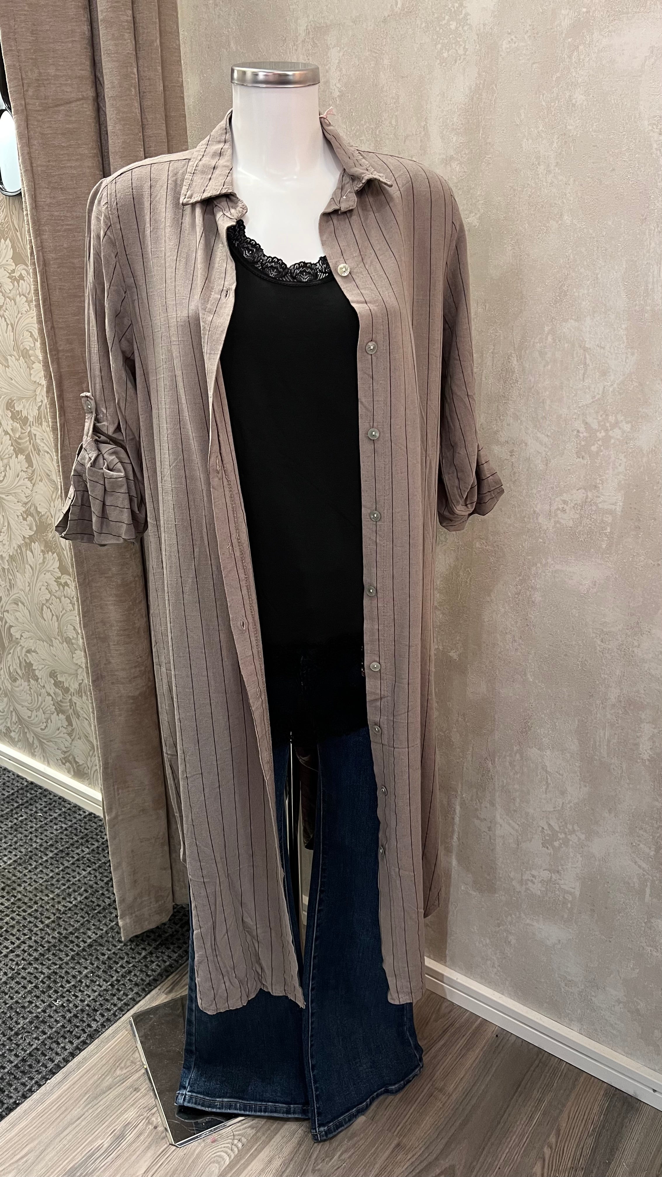 Skjortklänning linne Taupe - Caramelle Fashion hos Lilla Hem