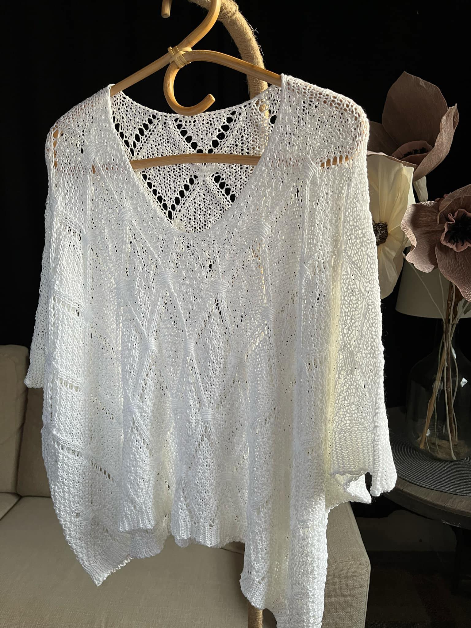 Stickad tröja Onesize - Fashion By K hos Lilla Hem