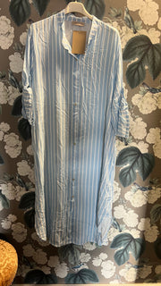 Striped dress Blue Light Onesize - Jörlevik of Sweden hos Lilla Hem