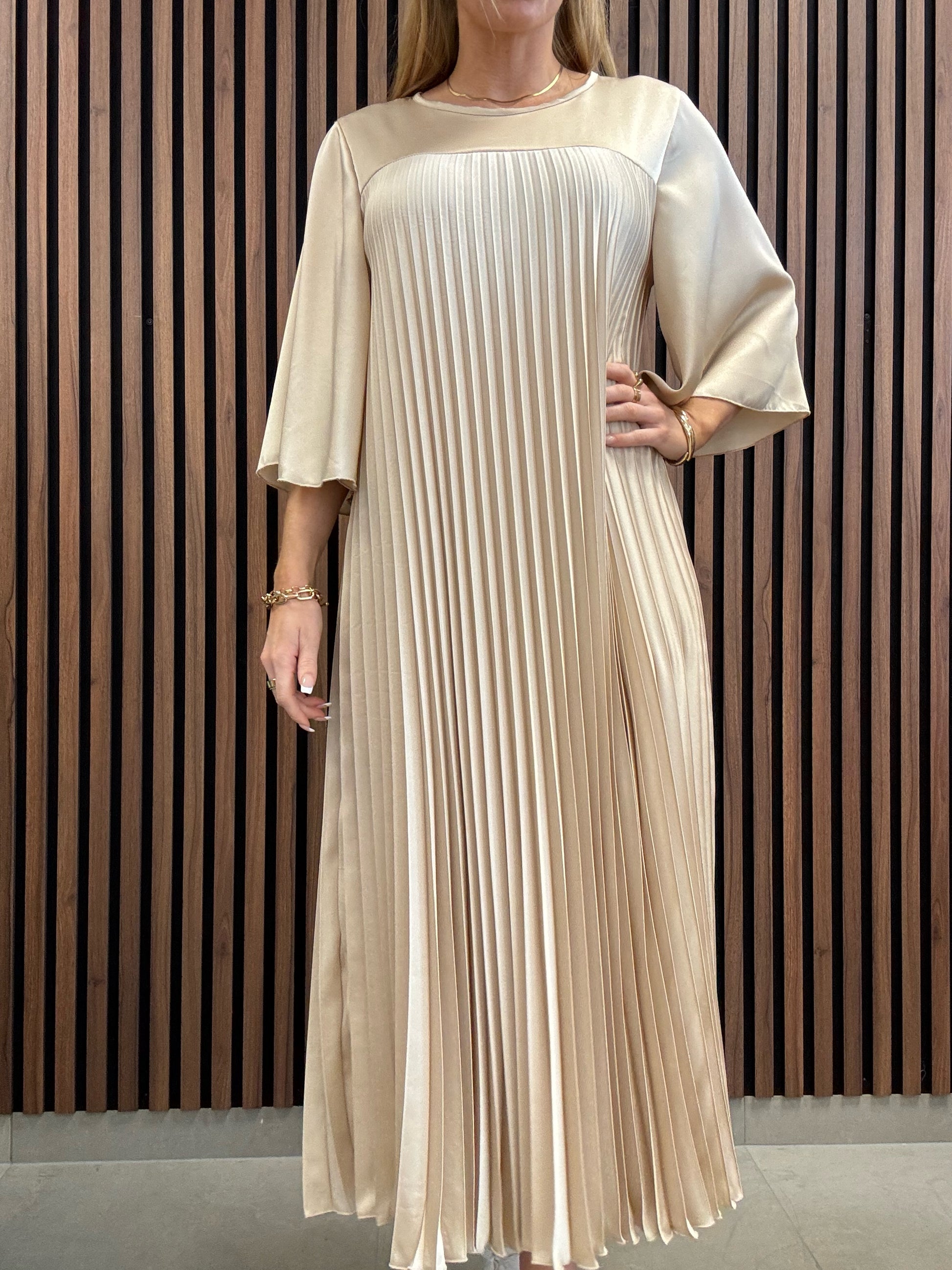 Klänning Zelda Beige Onesize - Gemini hos Lilla Hem