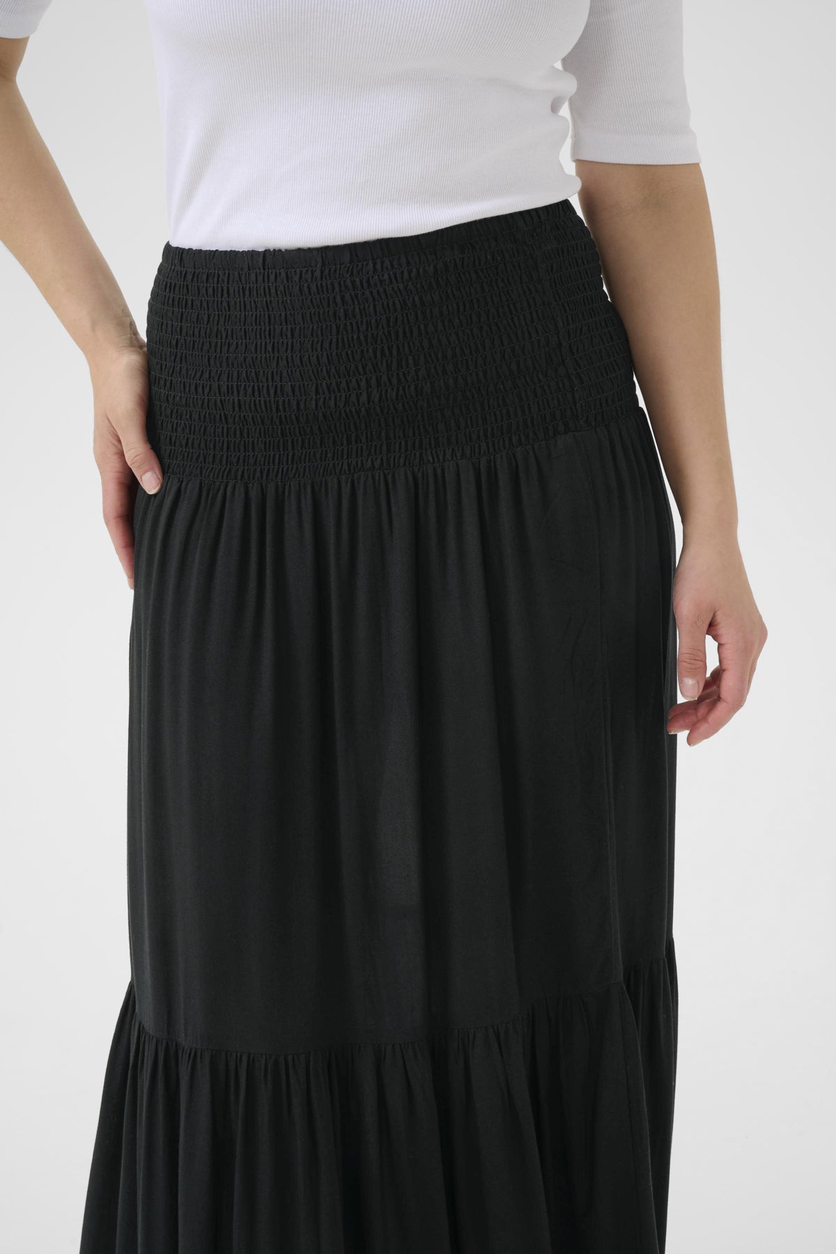 KAmaxi Smock Skirt Black Deep - KAFFE | Lilla Hem