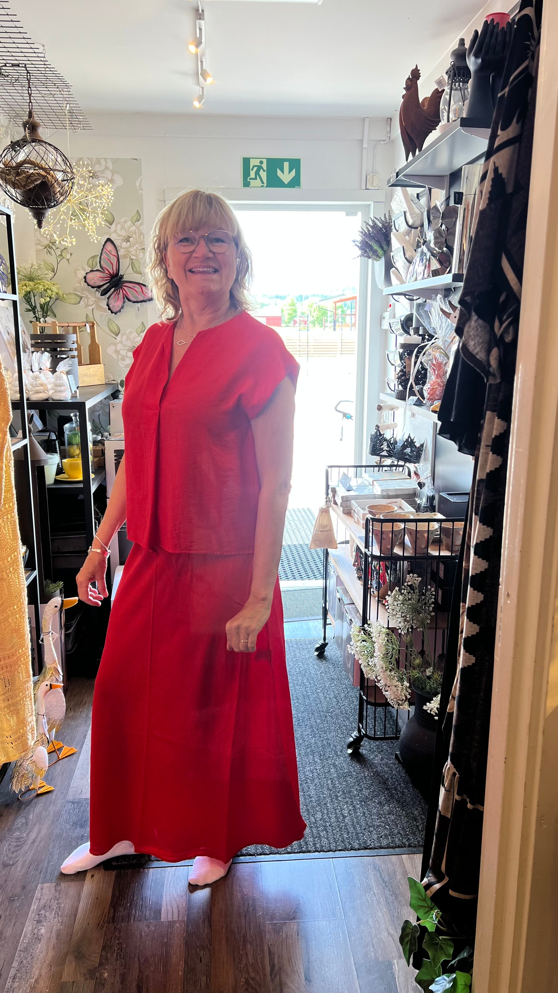 Topp Mari Red Onesize hos Lilla Hem