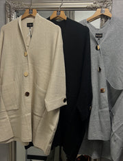 Cardigan med guldknappar - Caramelle Fashion hos Lilla Hem