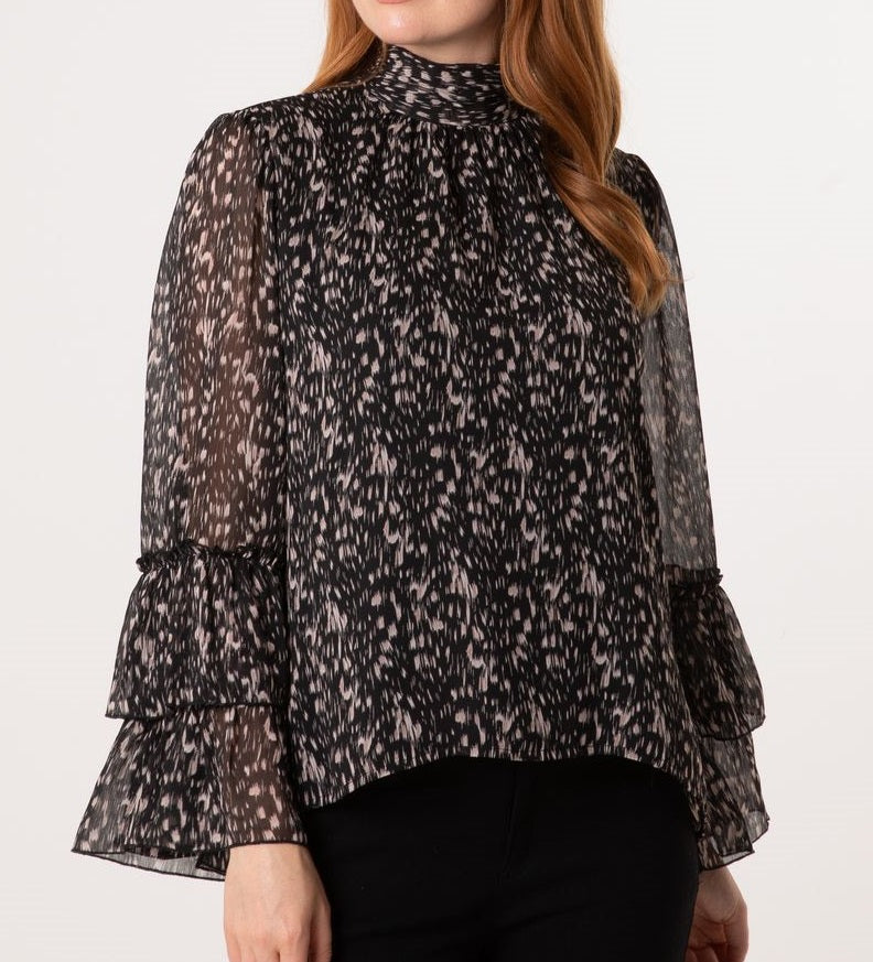 Blus med volang - Caramelle Fashion hos Lilla Hem