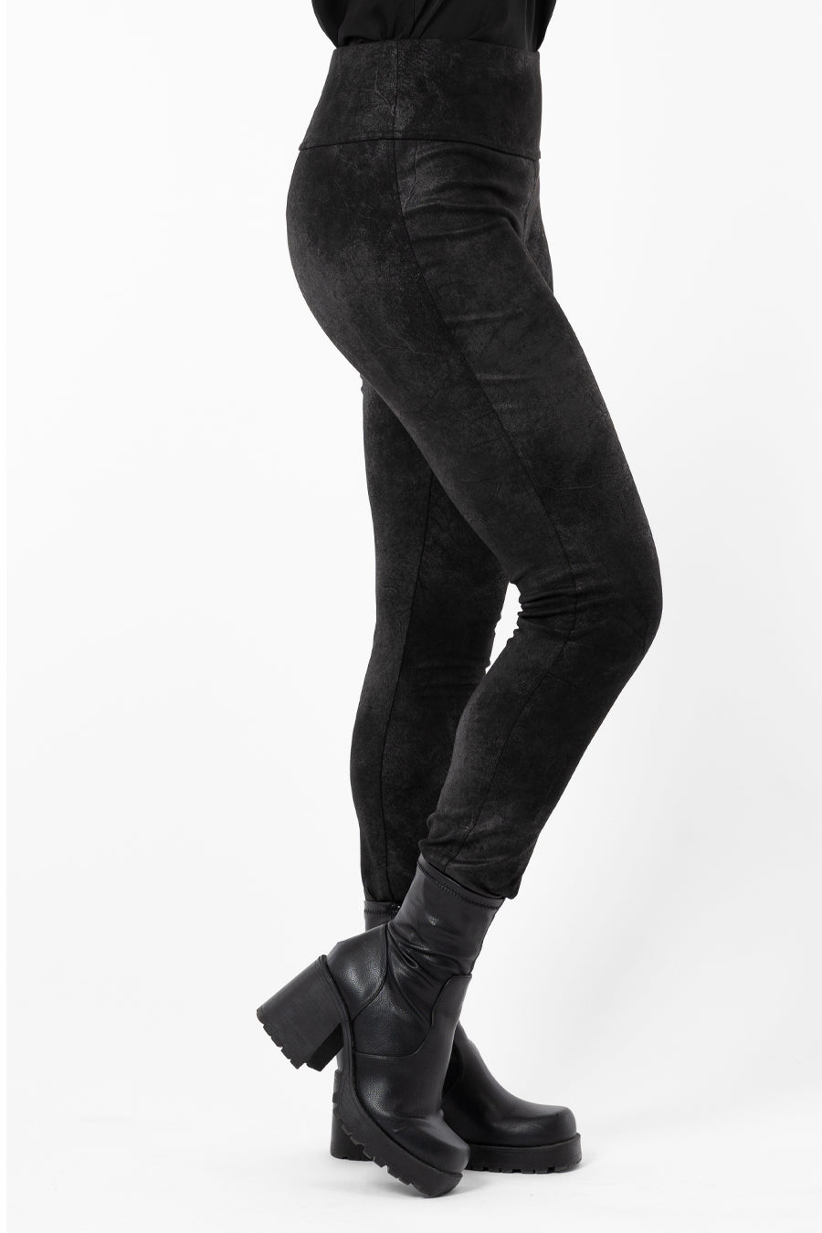 Colt Pants Black - Capri Collection | Lilla Hem