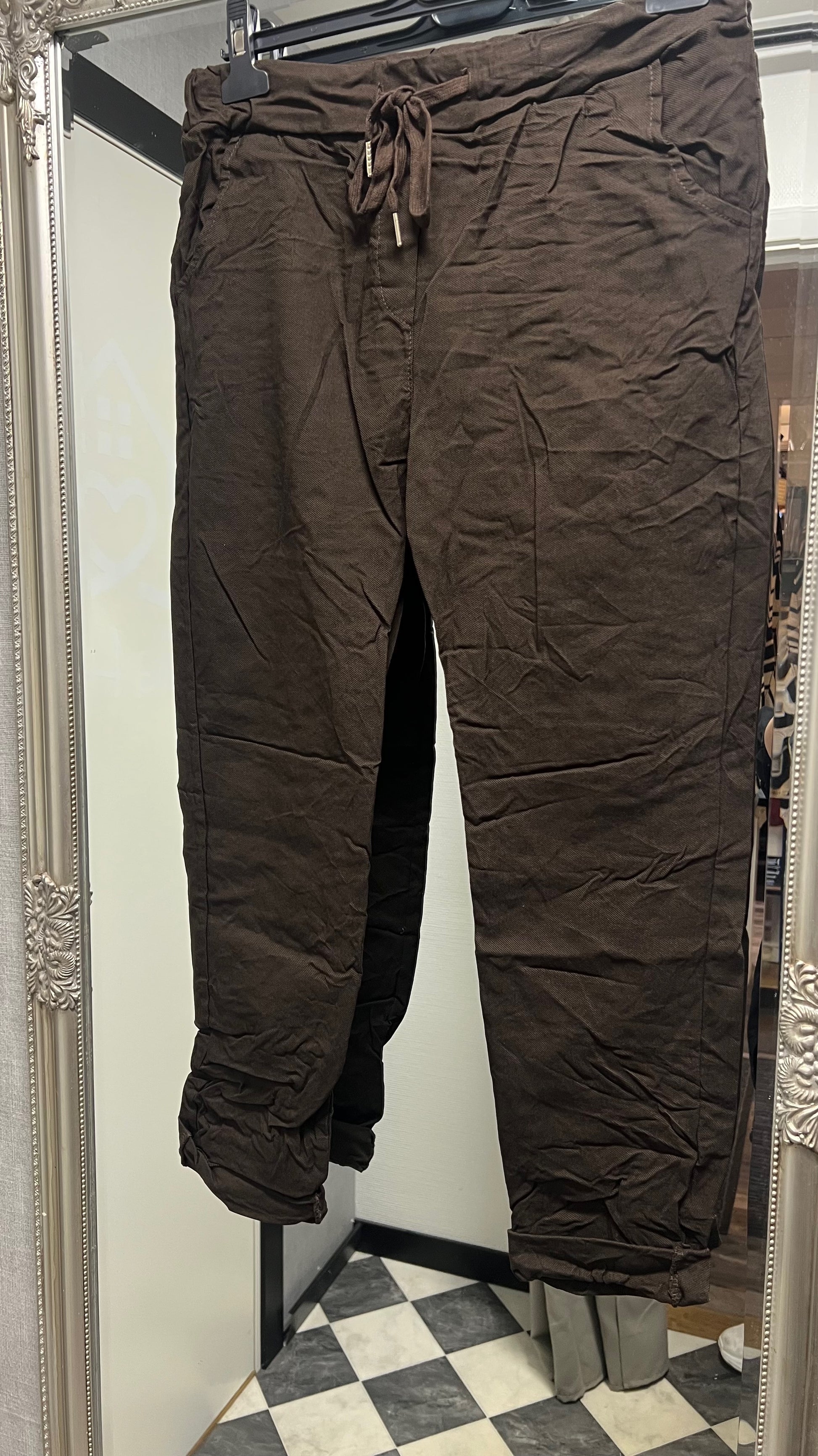 Byxa plain med stretch - Caramelle Fashion hos Lilla Hem