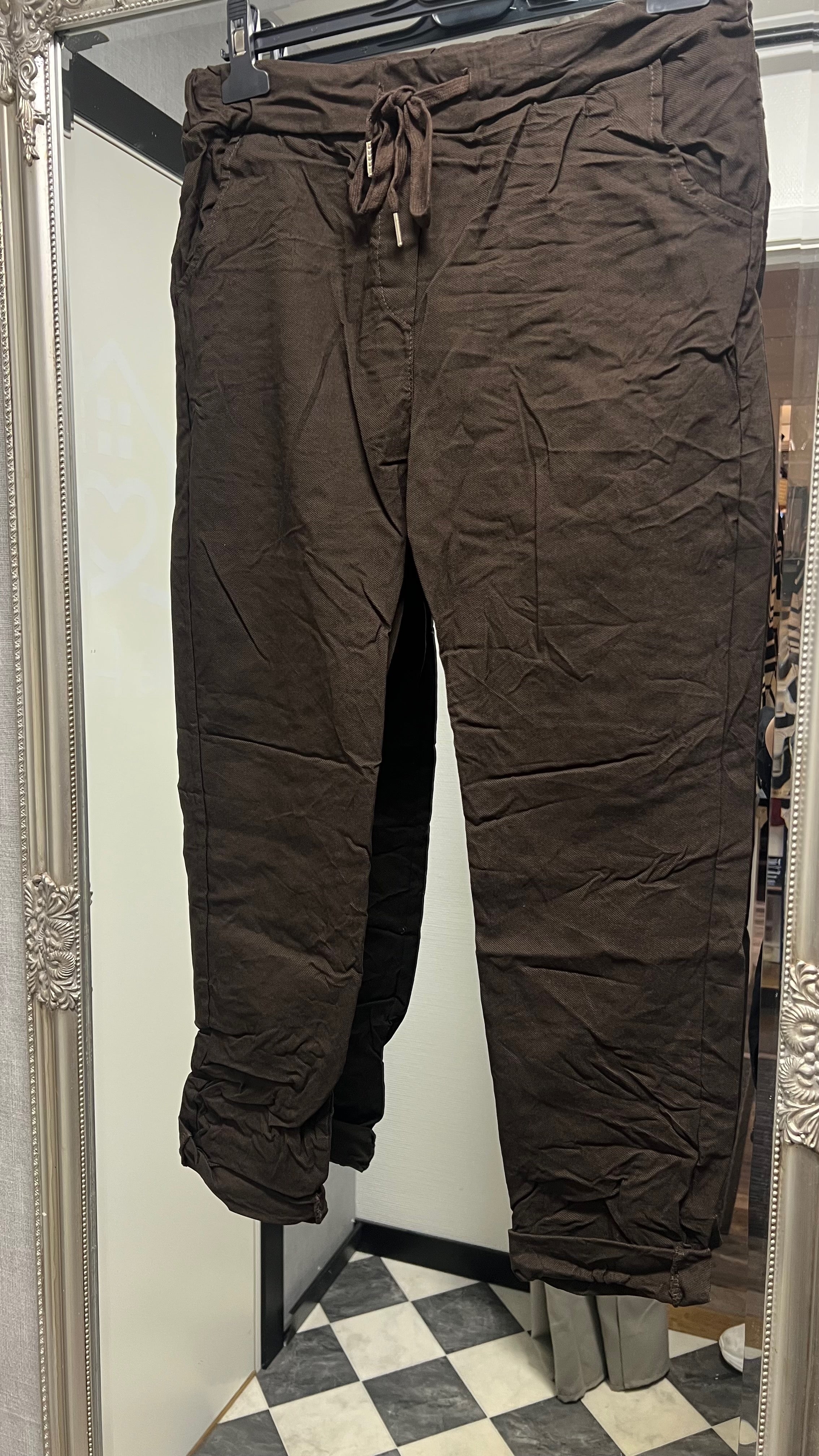 Byxa plain med stretch - Caramelle Fashion hos Lilla Hem