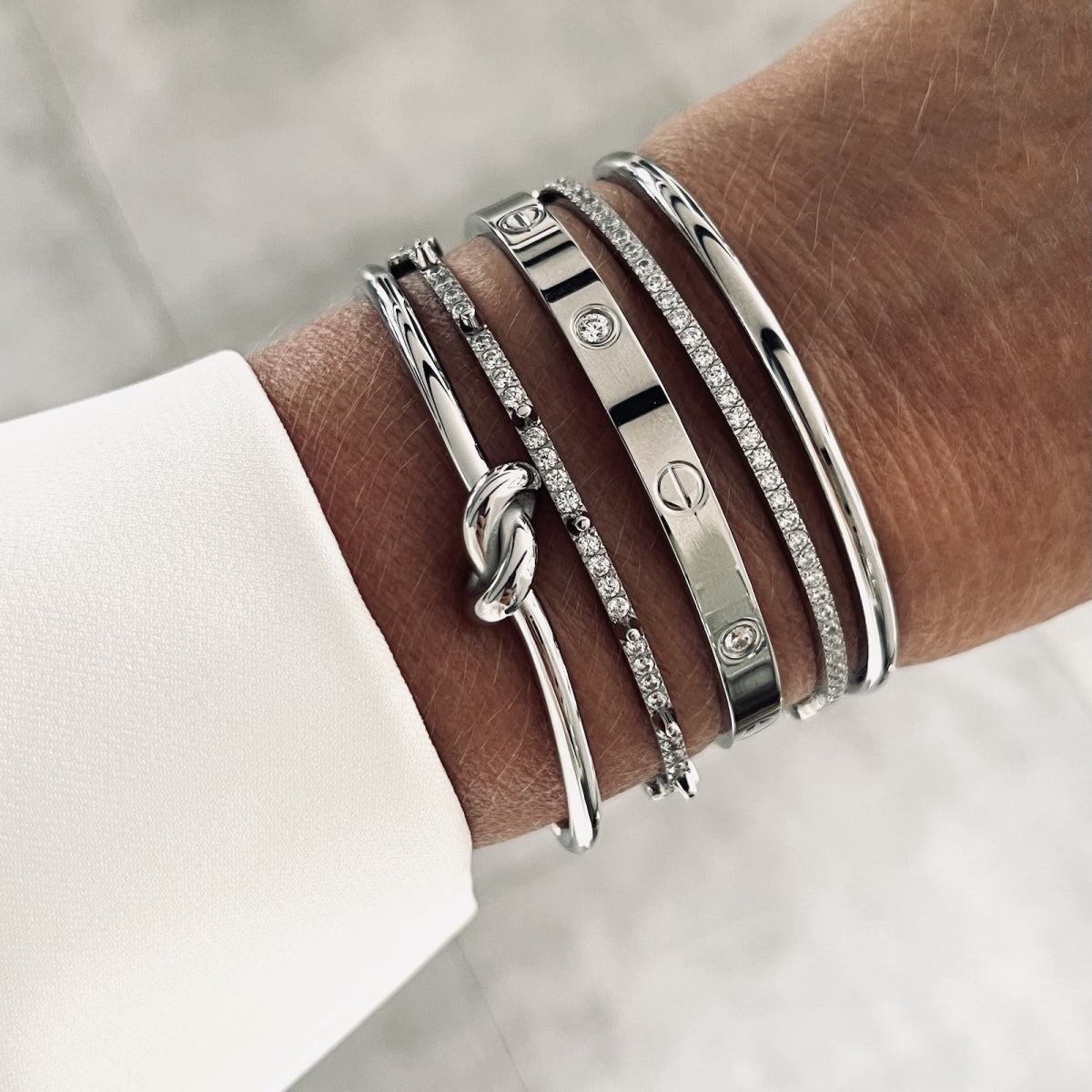 Knot Bangle Silver - Bud To Rose | Lilla Hem