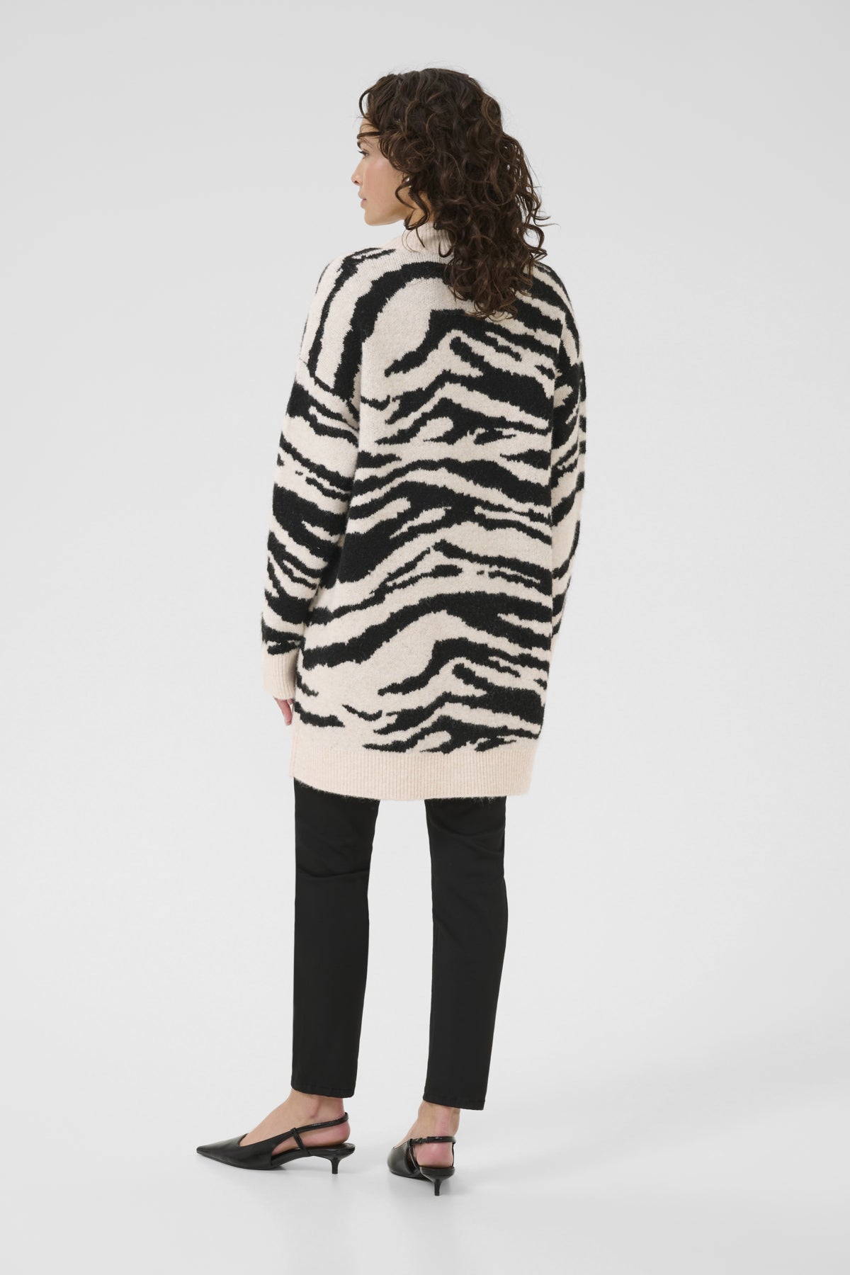 KAsandra Cardigan Turtledove/Black Animal - KAFFE | Lilla Hem