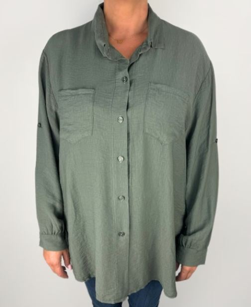 Skjortblus med bröstfickor - Caramelle Fashion hos Lilla Hem