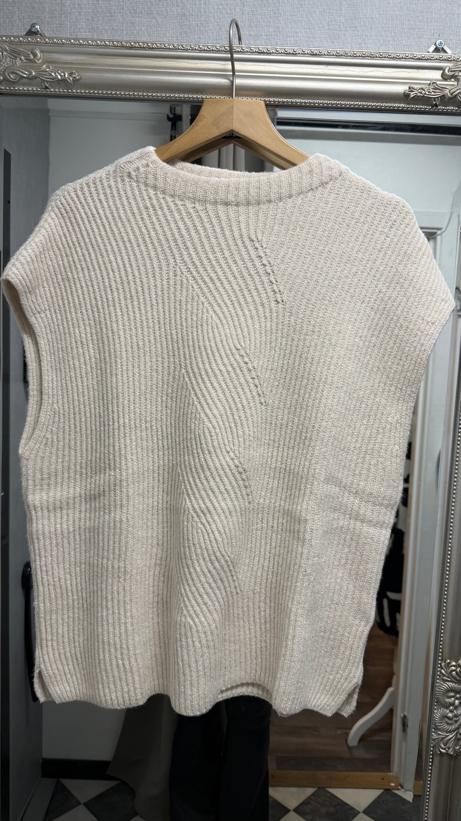 Cosy cable mix Vest - Cecil hos Lilla Hem