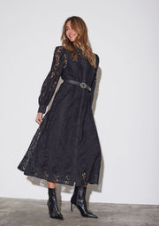 Kimie Lace Dress - I SAY hos Lilla Hem
