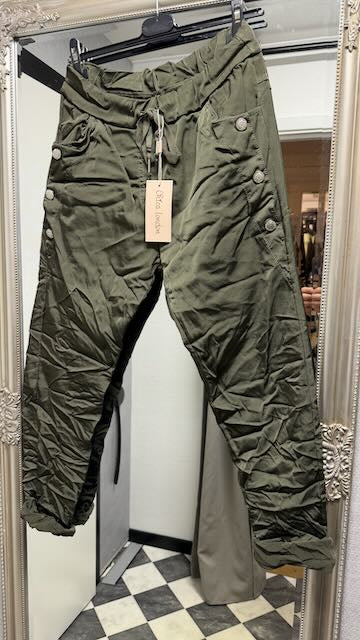 Byxa med Dekorativa Applikationer - Caramelle Fashion | Lilla Hem