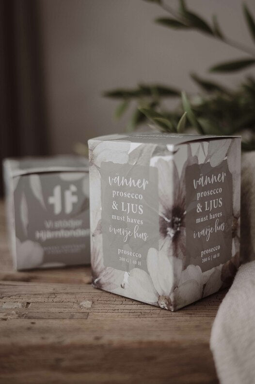 Majas Doftljus vänner Prosecco - Majas Cottage | Lilla Hem