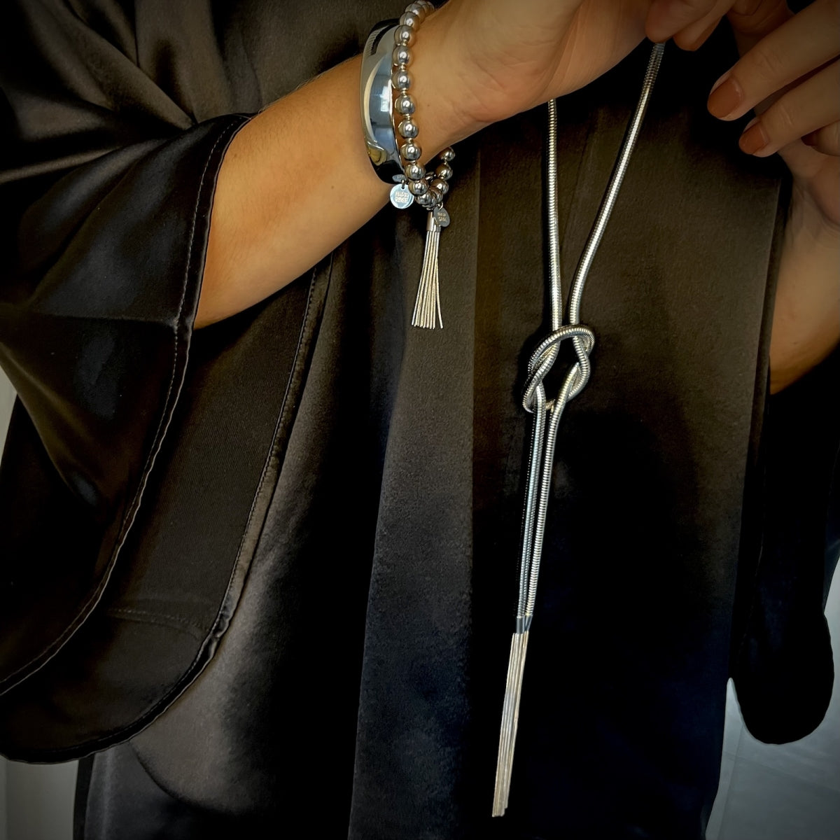 Royal Tassel Necklace Silver - Bud To Rose | Lilla Hem