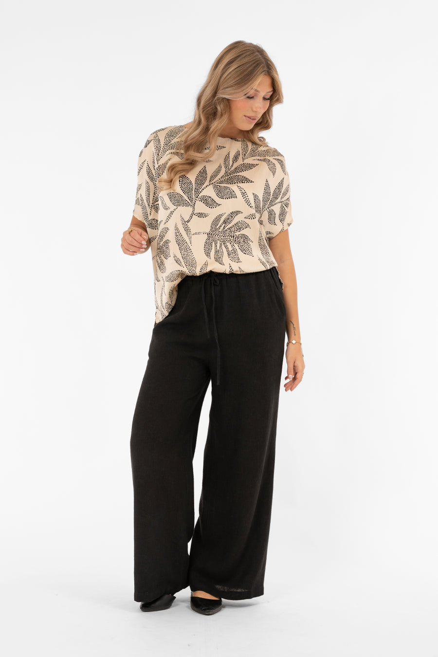Lush Blouse Crinkle Champagne, Svart - Capri Collection | Lilla Hem