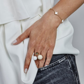 Brea Enamel Large Ring Ivory/white/silver - Bud To Rose | Lilla Hem