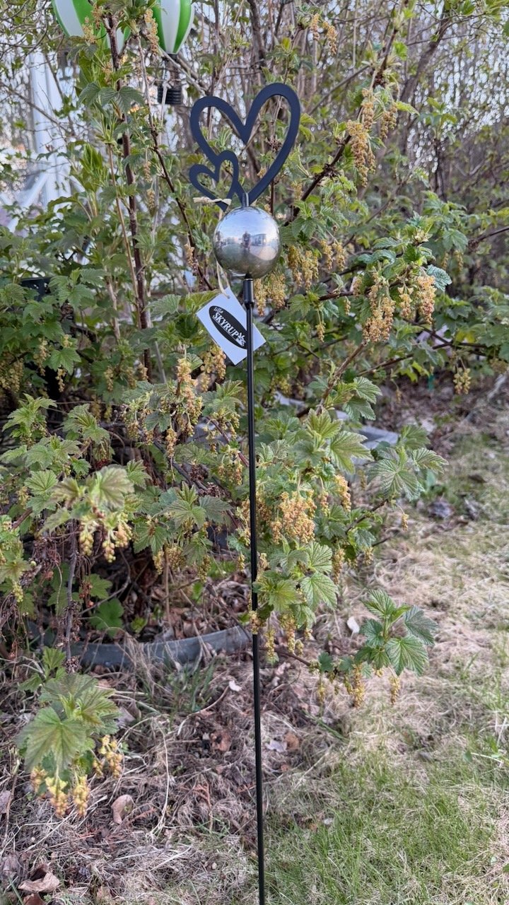 Trädgårdsdekoration Hjärta/rostfritt Klot H-84cm | Lilla Hem