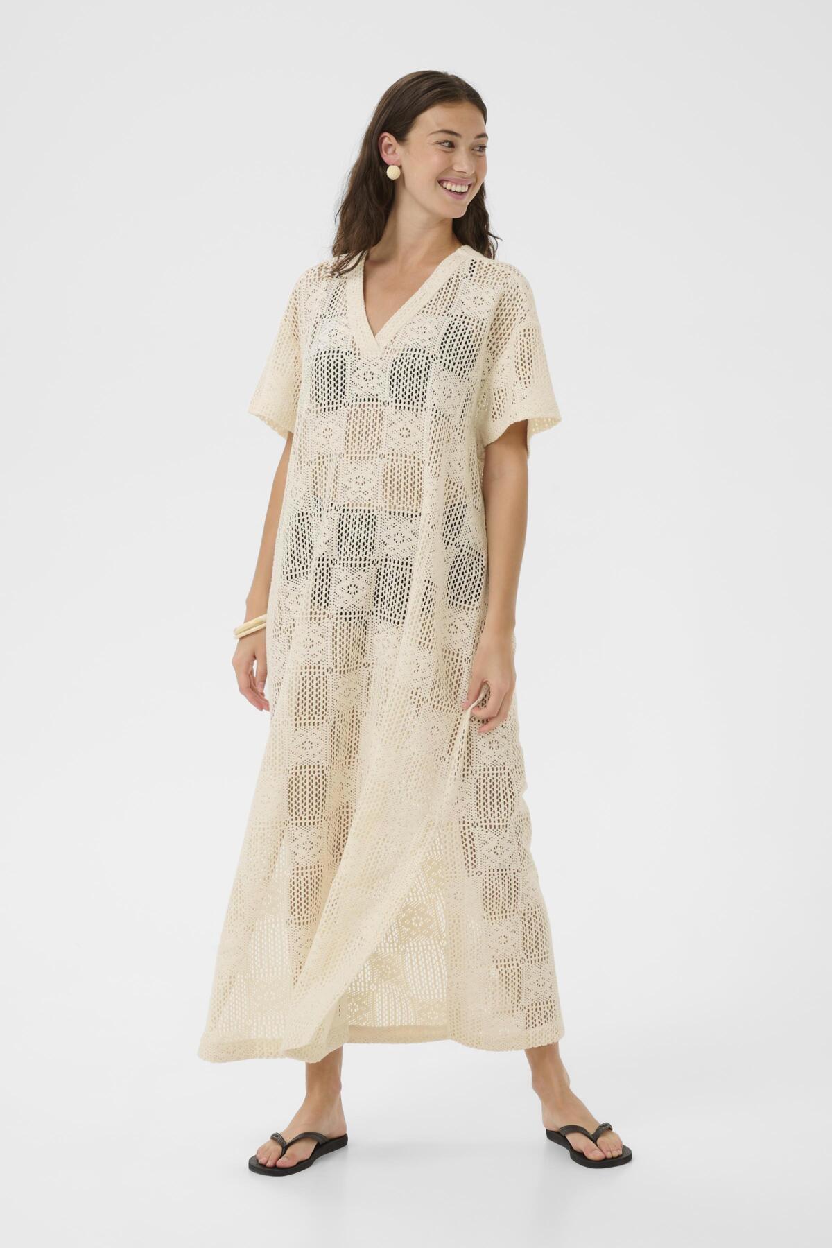 CUconsta Kaftan Dress Whitecap närbild | Lilla Hem