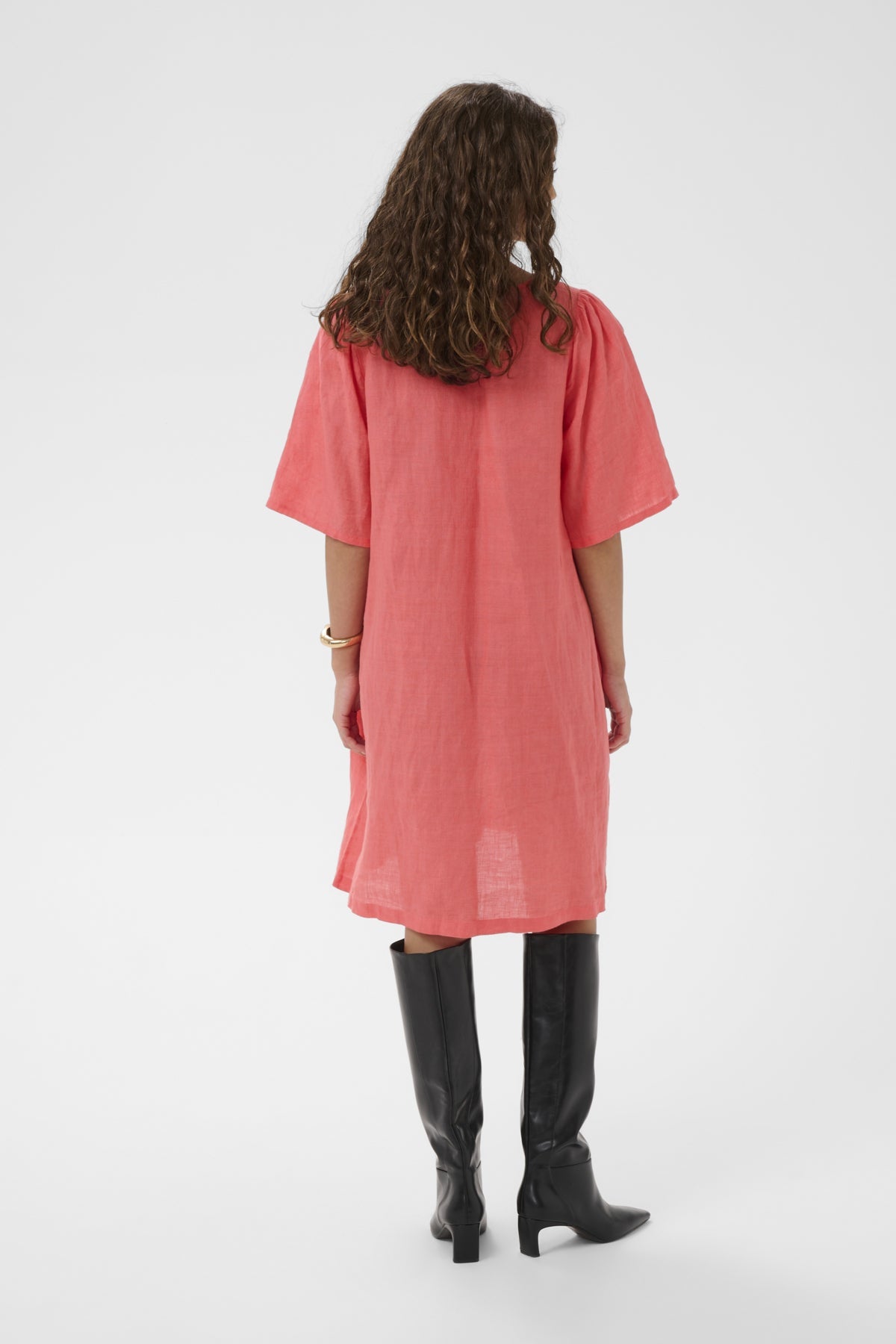 CUaniela Molly Dress Sugar Coral material | Lilla Hem