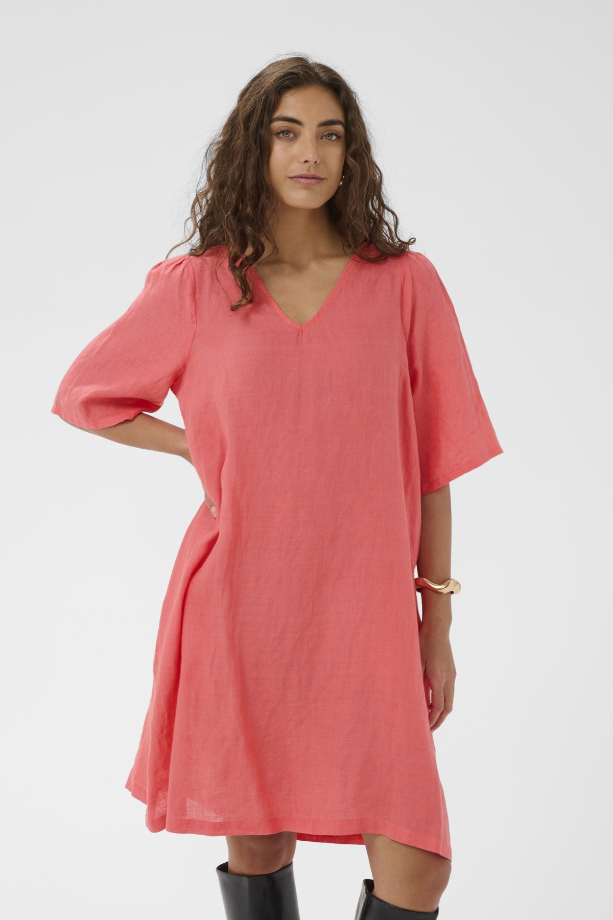 CUaniela Molly Dress Sugar Coral helbild | Lilla Hem