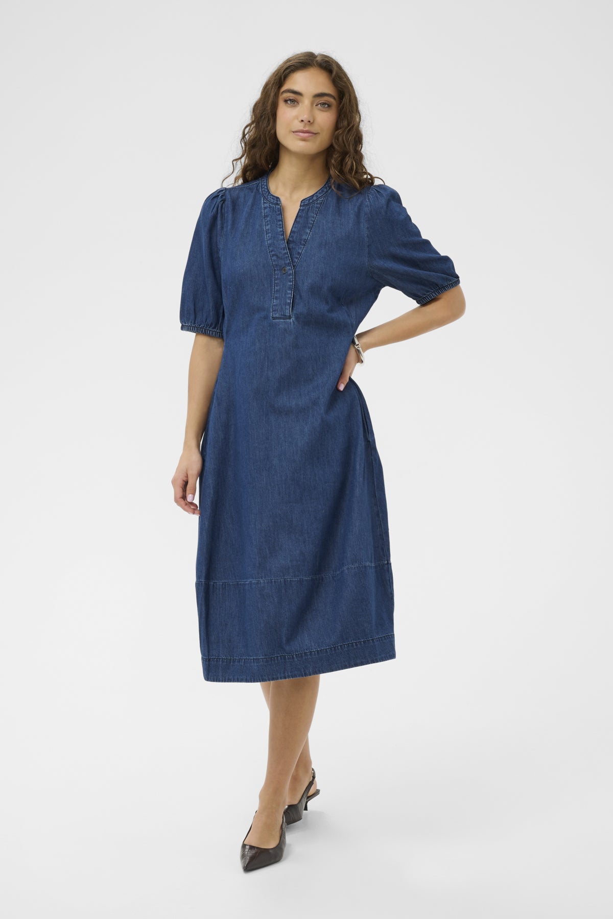 CUmona Arpa Dress Dark Blue Wash närbild | Lilla Hem