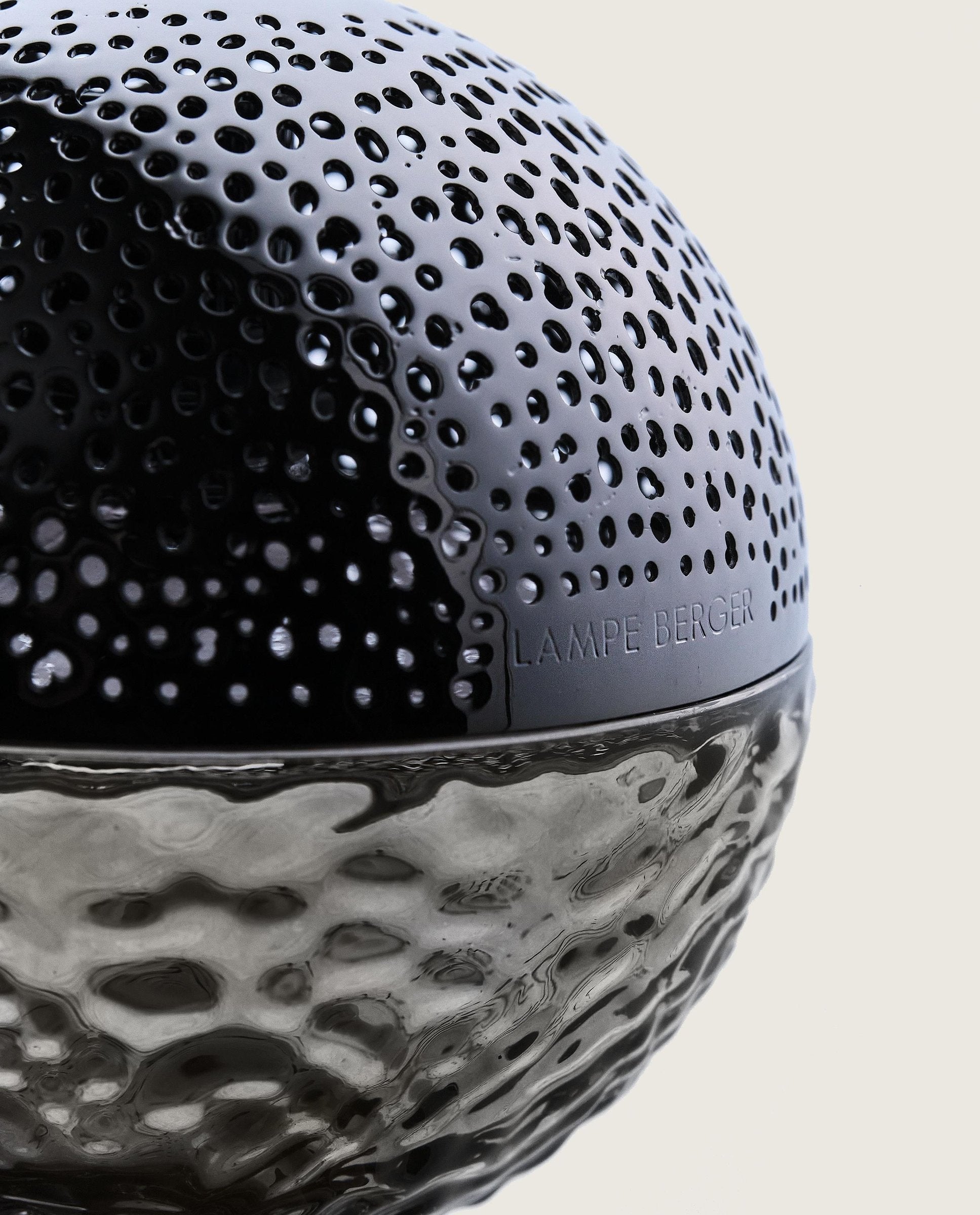Black Gravity Maison Berger Doftlampa | Lilla Hem