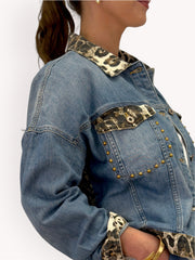 Jeansjacka med Nitar och Leodetaljer | Lilla Hem