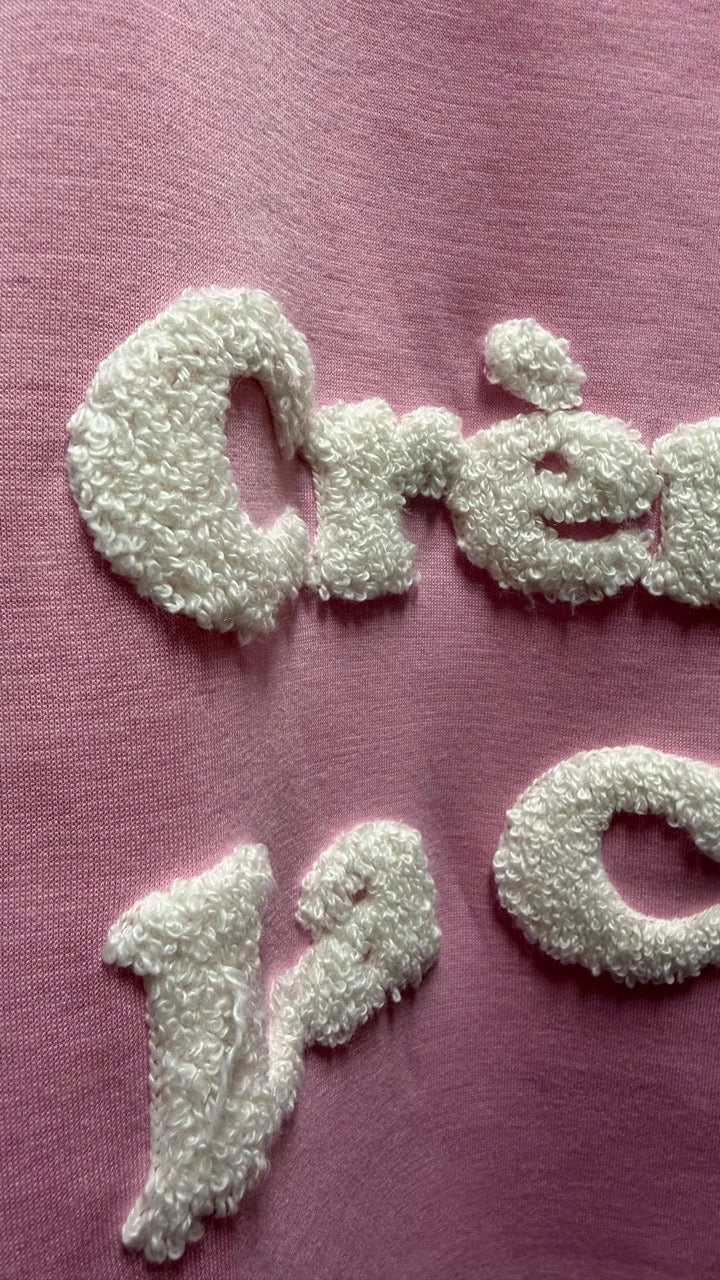 Collegetröja med Stor Text