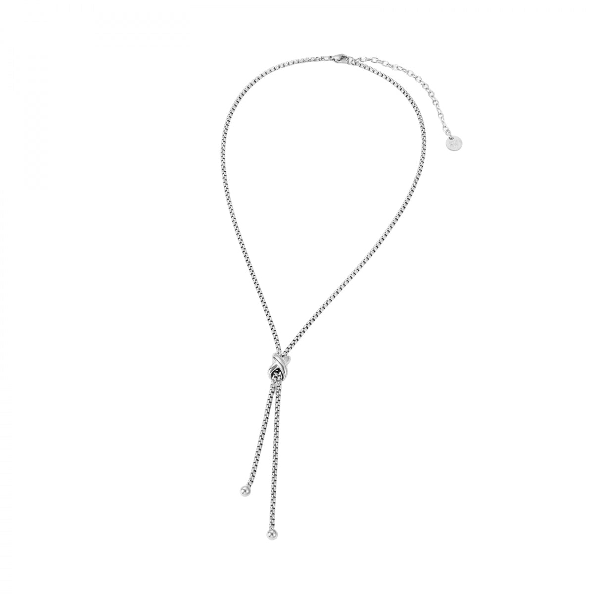 Silverfärgat halsband med fina kedjor och dekorativ knyt med små kulor i änden | Bud To Rose | Lilla Hem