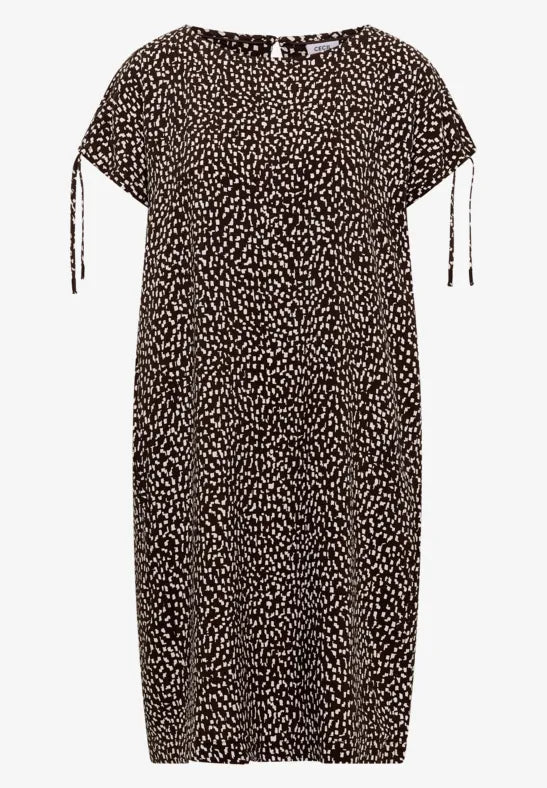 Minimal Dobby Dress | Lilla Hem