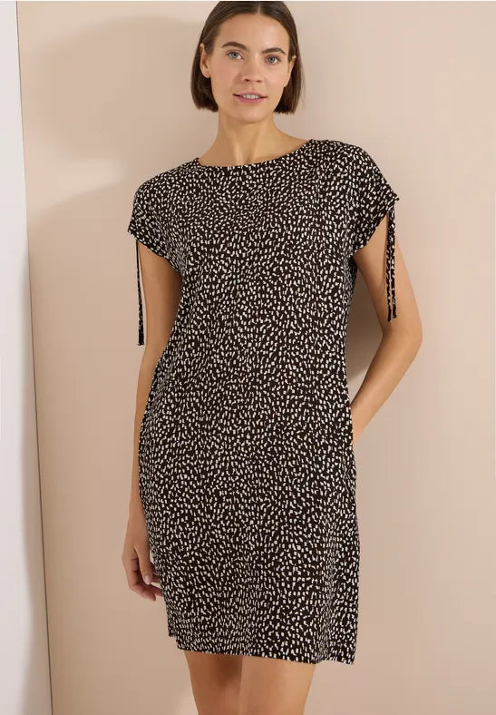 Minimal Dobby Dress | Lilla Hem