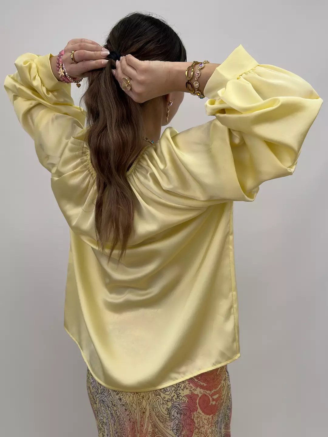 Glansig Volangblus med Volymärm | Lilla Hem