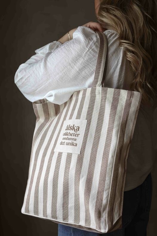 Tygväska Totebag Älska Olikheter 10x32x42x25cm | Lilla Hem